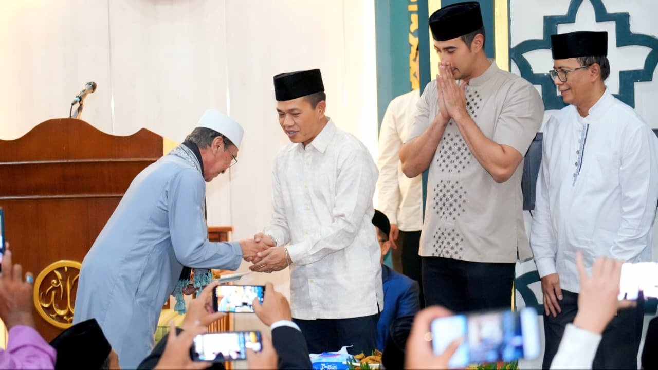 28.370 Keluarga di 47 Desa dan 13 Kecamatan Kabupaten Bandung Terima Bantuan CPPD Kang DS: 28.370 Keluarga di 47 Desa dan 13 Kecamatan Kabupaten Bandung Terima Bantuan CPPD