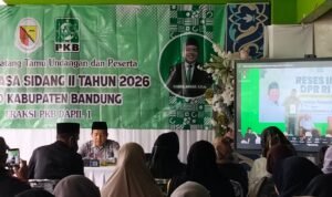 Reses Dewan Melalui saluran virtual H. Cucun sebagai wakil Ketua Umum Partai Kebangkitan Bangsa (PKB), menyapa langsung puluhan kader PKB terbaik yang ada di Wilayah Desa Sugihmukti.