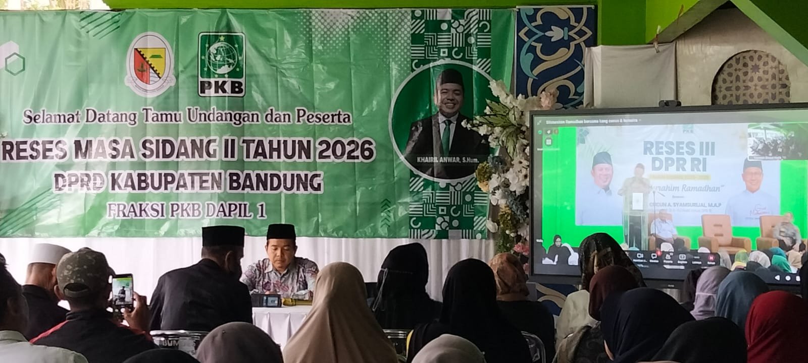 Reses Dewan Melalui saluran virtual H. Cucun sebagai wakil Ketua Umum Partai Kebangkitan Bangsa (PKB), menyapa langsung puluhan kader PKB terbaik yang ada di Wilayah Desa Sugihmukti.