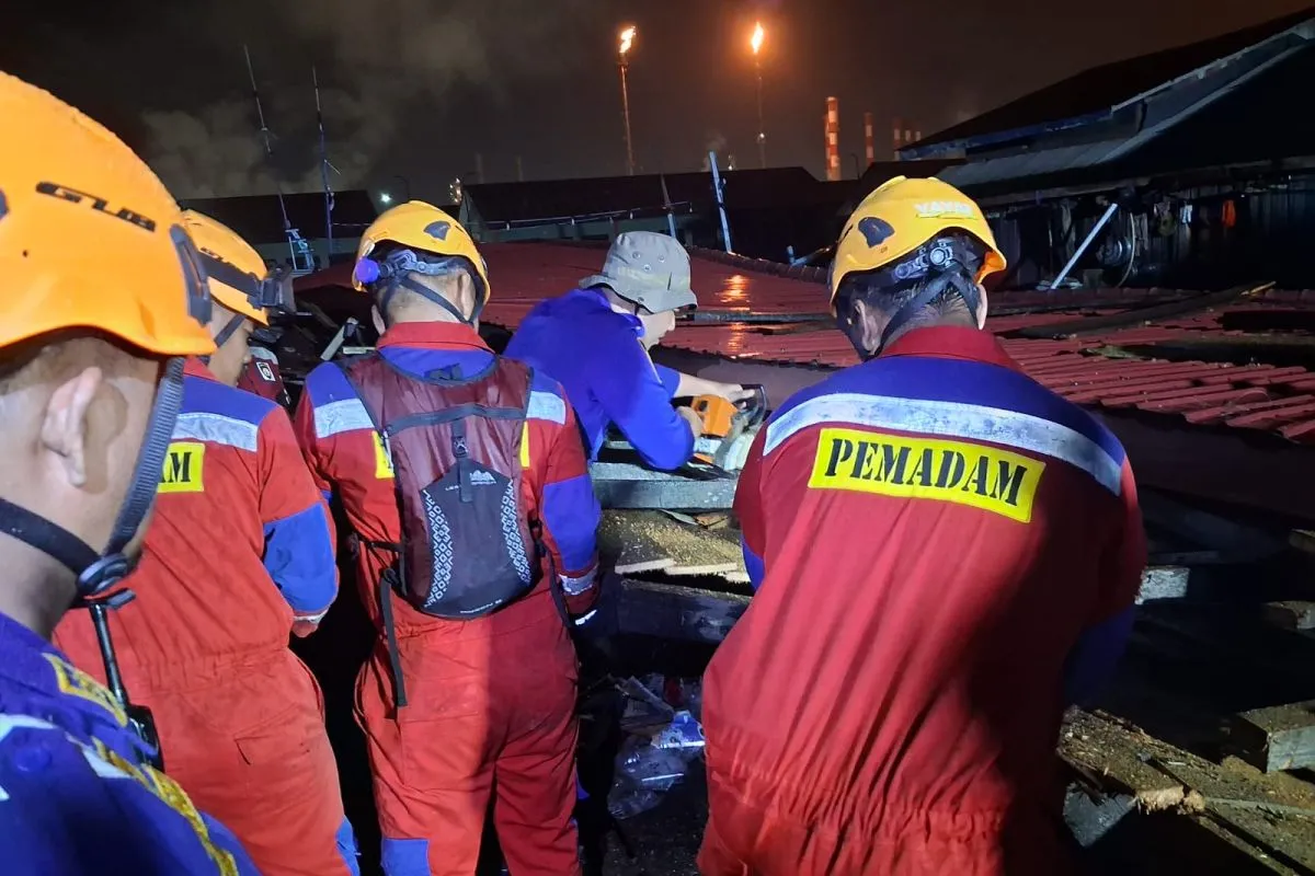 Foto Antara BNPB Menurut BMKG, 10 provinsi dalam kategori siaga atau berpotensi mengalami hujan lebat hingga sangat lebat.