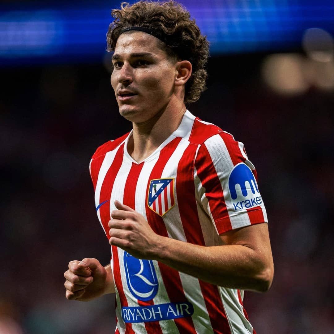 Chelsea Terdepan dalam Perburuan Julian Alvarez