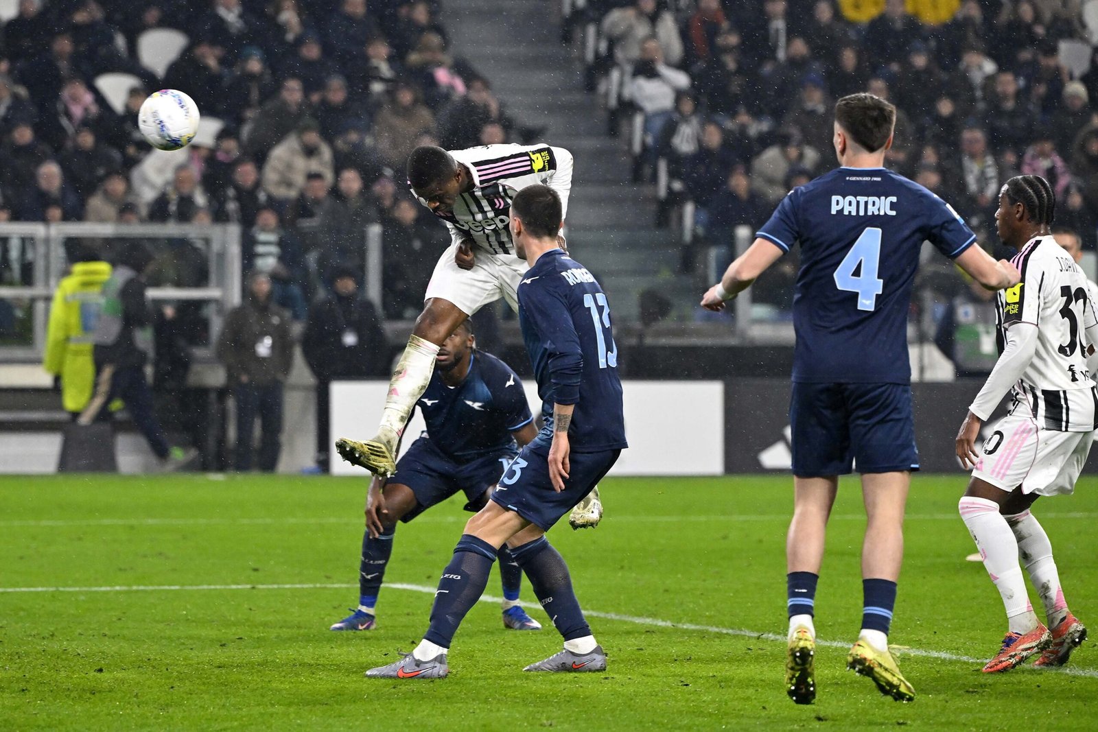 Nyaris Tumbang! Juventus Ditahan Lazio 2-2 Berkat Gol Injury Time Kalulu