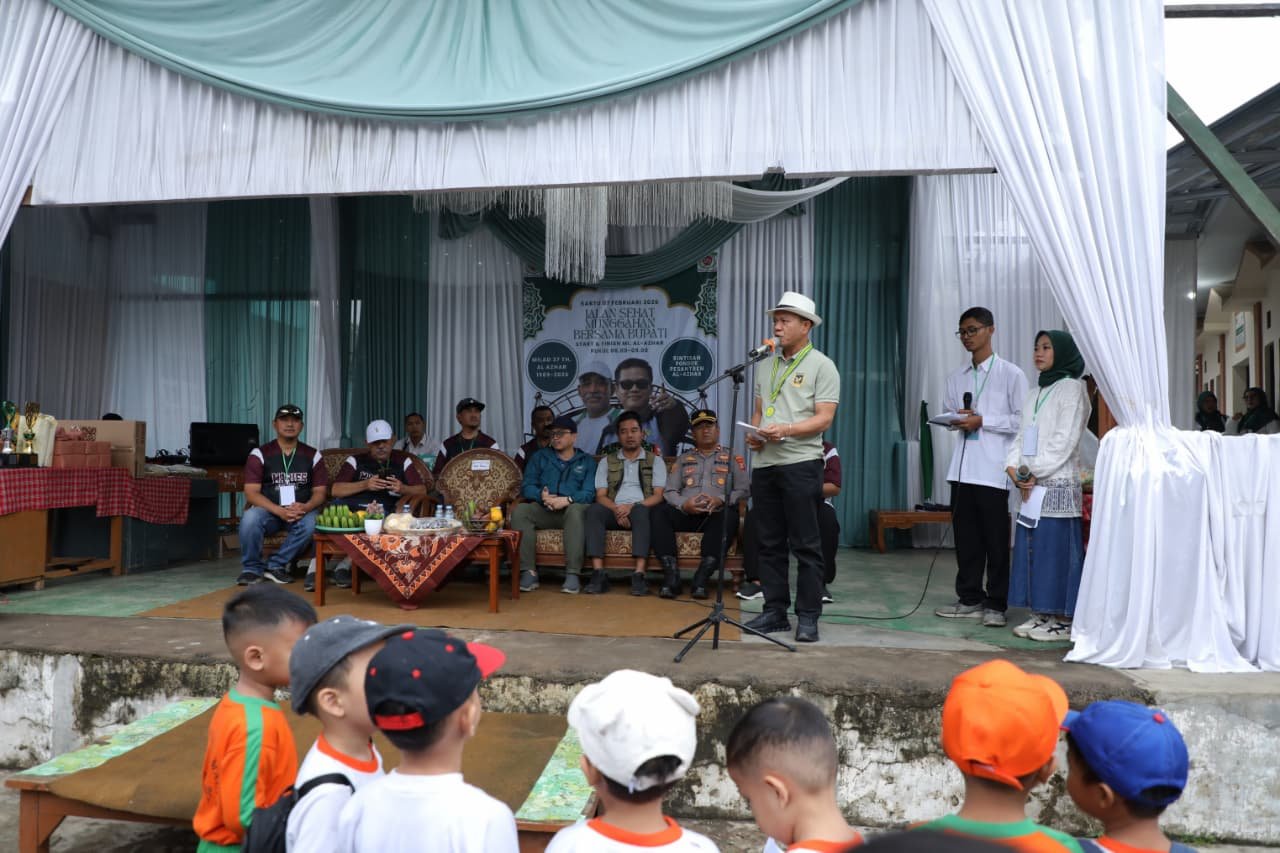 Siswa Berprestasi, Kang DS Terus Gulirkan Program Besti Setiap Tahun