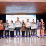 Sebagai penguatan kolaborasi, bank bjb secara resmi menandatangani Perjanjian Kerja Sama Pemanfaatan Program DPLK bagi Pekerja Magang Indonesia bersama sejumlah Lembaga Pelatihan Kerja (LPK). Sebagai penguatan kolaborasi, bank bjb secara resmi menandatangani Perjanjian Kerja Sama Pemanfaatan Program DPLK bagi Pekerja Magang Indonesia bersama sejumlah Lembaga Pelatihan Kerja (LPK).