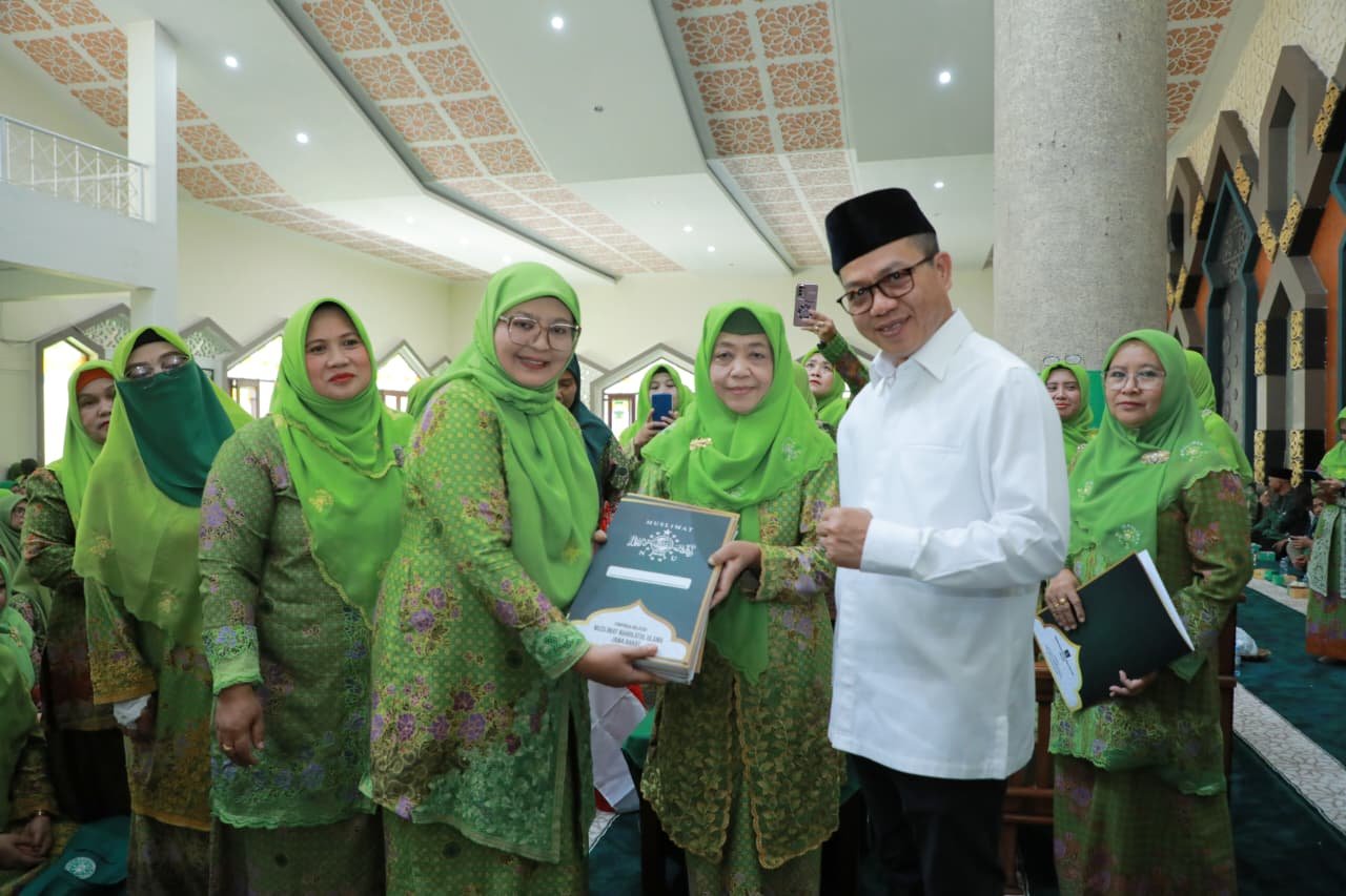 Bupati Bandung Berharap Muslimat Turut Aktif Jadi Penggerak Program Pembangunan Perempuan dan Anak Bupati Bandung Berharap Muslimat Turut Aktif Jadi Penggerak Program Pembangunan Perempuan dan Anak