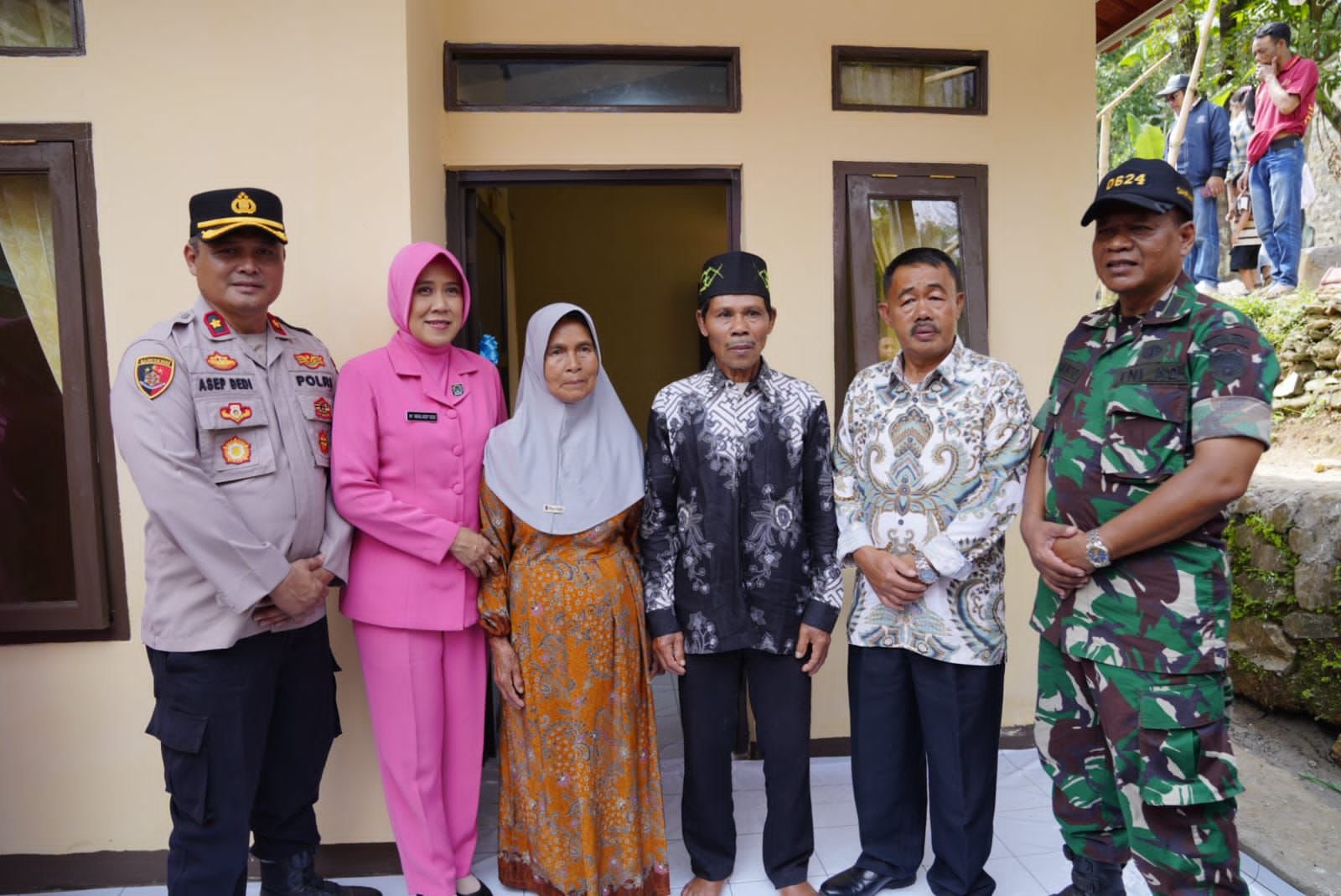 Polsek Pameungpeuk Resmikan Rumah Layak Huni di Arjasari, Ini Harapannya