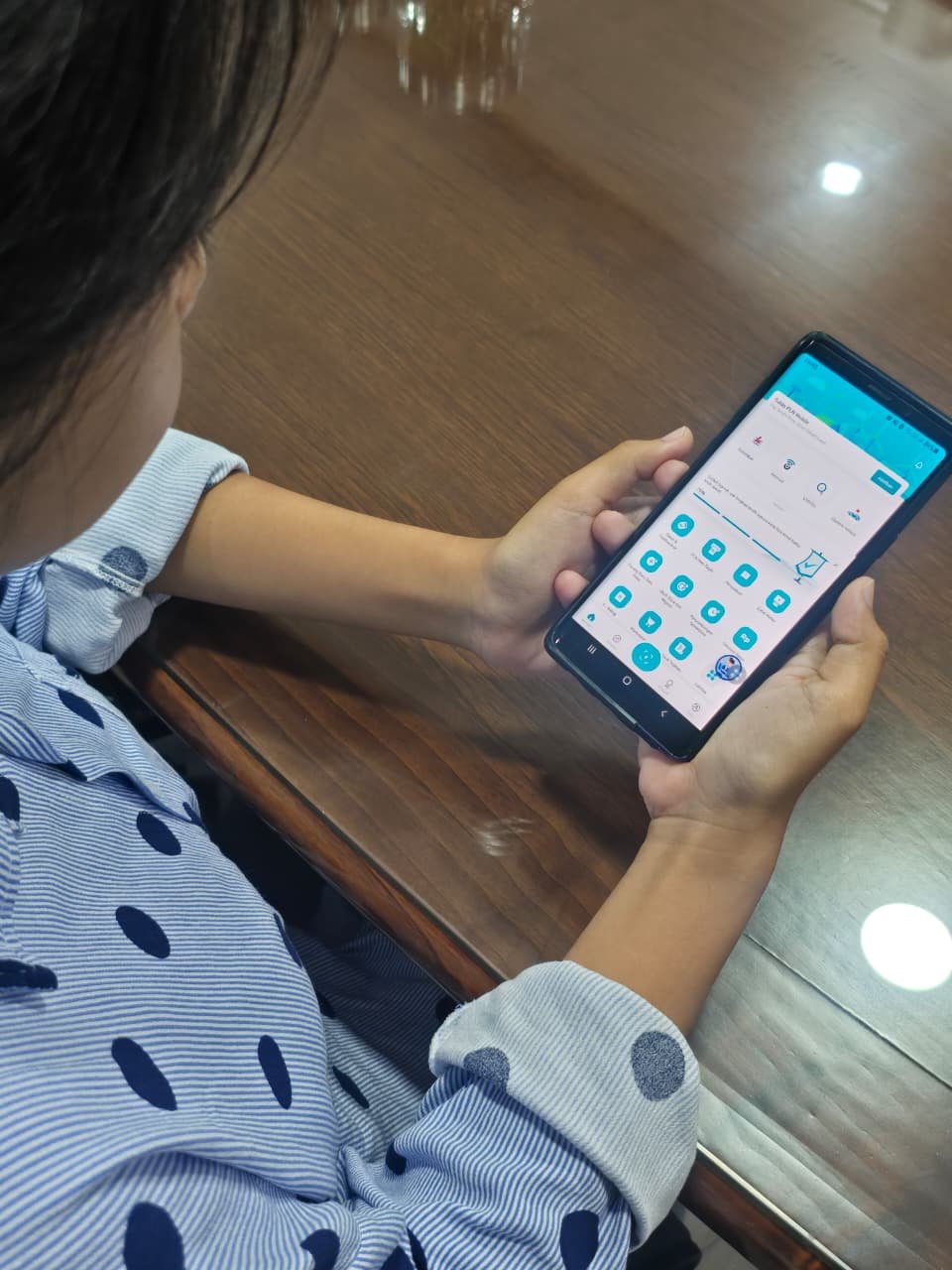 Sepanjang tahun 2025, penjualan tenaga listrik PLN UID Jawa Barat mencapai 63.503 GWh, tumbuh sekitar 3 persen year on year (YoY) dibandingkan tahun 2024 sebesar 61.637 GWh. Pertumbuhan ini sejalan dengan peningkatan jumlah pelanggan yang mencapai 18.143.215 pelanggan, atau naik sekitar 3,3 persen YoY dibandingkan tahun sebelumnya sebanyak 17.563.127 pelanggan.