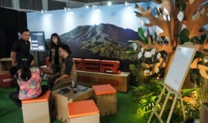 Selama dua hari pelaksanaan, booth EIGER Adventure Land dikunjungi hampir 1.000 orang. Dari rangkaian interaksi tersebut, perusahaan menerima lebih dari 300 lamaran secara langsung, berkontribusi terhadap total sekitar 6.000 pelamar yang masuk melalui portal online selama periode rekrutmen berlangsung.
