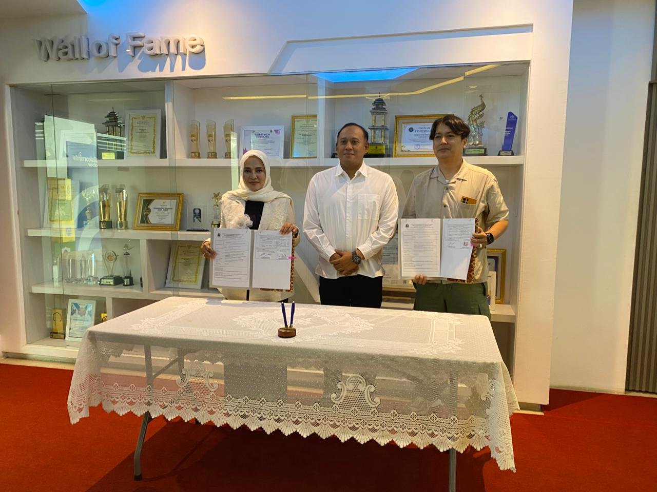 Mewujudkan komitmen, PLN Icon Plus dan Diskominfo Jabar melakukan kesepahaman dalam memperkuat infrastruktur dan layanan komunikasi data antar perangkat daerah di lingkungan Pemerintah Provinsi Jawa Barat.