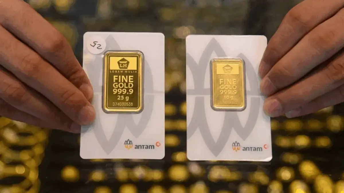 antam-1200x675 Harga emas batangan PT Aneka Tambang (Antam) Tbk turun sebesar Rp7.000 per gram. Sebelumnya, harga emas Antam berada di level Rp2.954.000 per gram, kini turun menjadi Rp2.947.000 per gram.