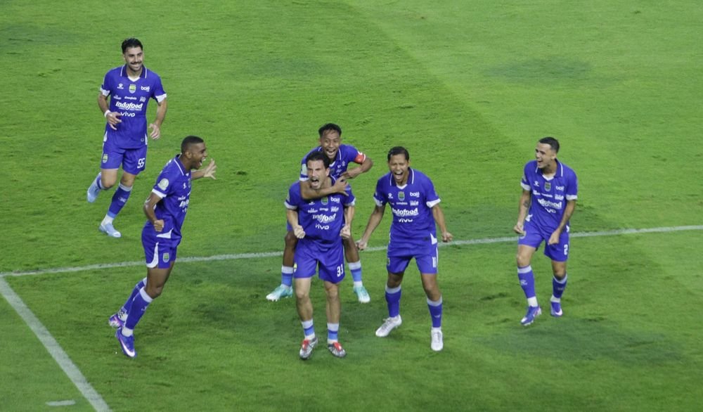 Persib vs Malut United