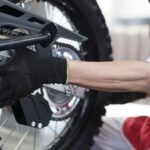 17-3-9 motor Memastikan kondisi sepeda motor dalam keadaan prima sebelum digunakan untuk perjalanan jauh merupakan hal yang sangat penting