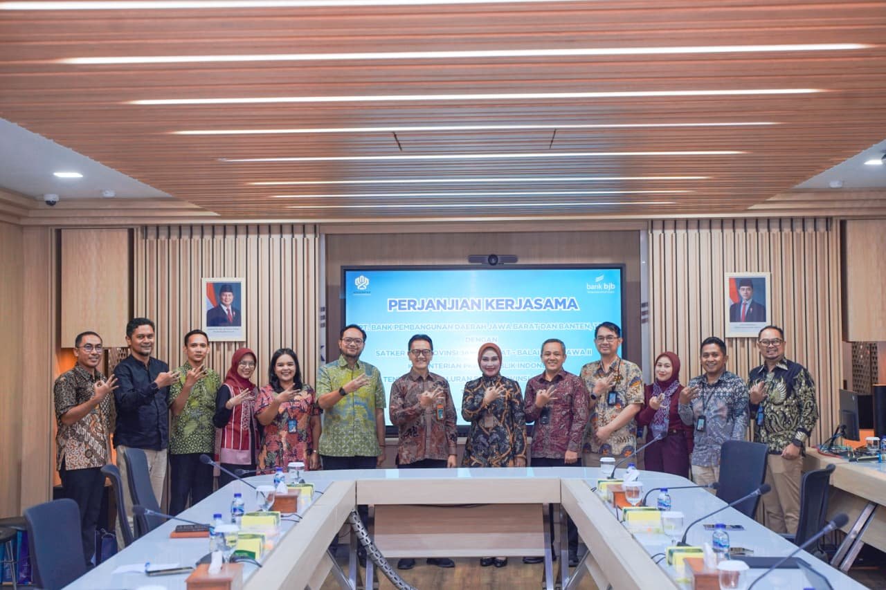 30-3-3 bjb lg penandatanganan Perjanjian Kerja Sama antara Satuan Kerja Perumahan dan Kawasan Permukiman Provinsi Jawa Barat Balai Pelaksana Penyediaan Perumahan dan Kawasan Permukiman Jawa II dengan bank bjb terkait penyaluran dana Bantuan Stimulan Perumahan Swadaya Tahun Anggaran 2026