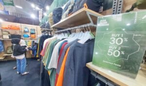 Bazar Ramadhan EIGER yang menawarkan banyak diskon.