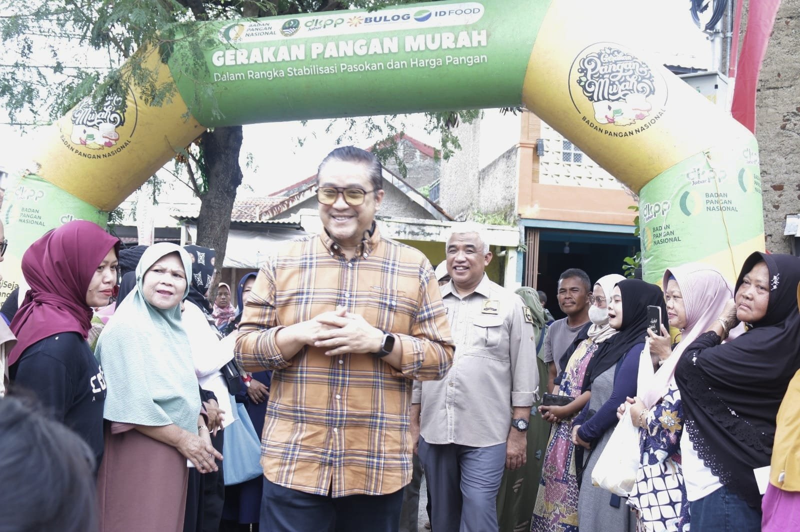 Ribuan Warga Padati Gerakan Pangan Murah di Baleendah, Minyak Goreng dan Beras Ludes Diserbu Jelang Lebaran