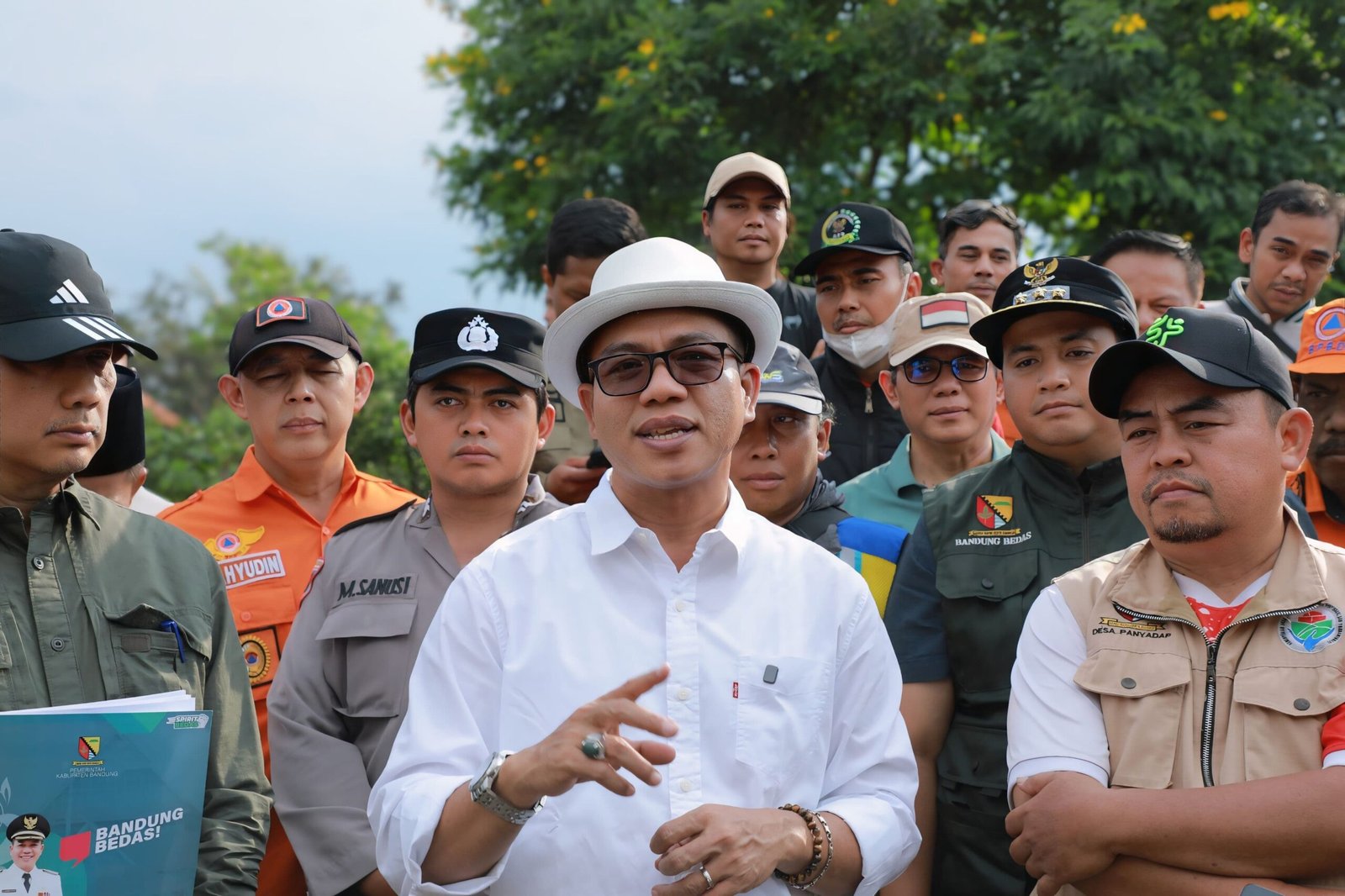 IMG-20260315-WA0021 Tanggulangi Banjir Bandang di Desa Panyadap Solokanjeruk, Kang DS: Segera Normalisasi Sungai Cisunggalah Secara Manual