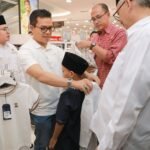 Kang DS Ajak Ratusan Anak Yatim Piatu Belanja Pakaian Lebaran di Jogja Soreang Kang DS Ajak Ratusan Anak Yatim Piatu Belanja Pakaian Lebaran di Jogja Soreang