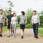 ILUSTRASI olahraga jalan kaki yang ternyata efektif bisa menurunkan berat badan. (freepik)