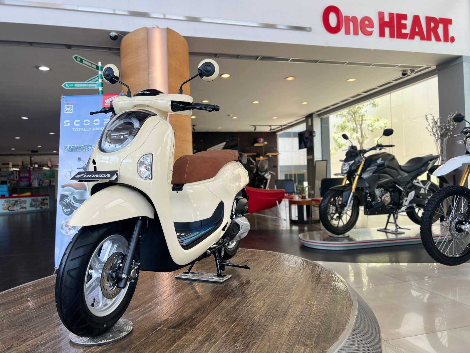 20-4-7 Honda salah satu motor listrik Honda yang sedang di promokan PT DAM