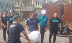 Dishub Kabupaten Bandung terjun langsung melaksanakan aksi korve (kerja bakti) pembersihan lingkungan, Sabtu (18/04/2026) Dalam rangka HUT ke 385 Kabupaten Bandung.