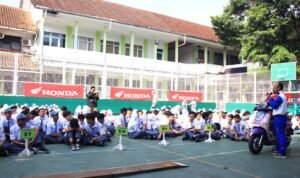 Tetap #Cari_Aman Saat Pergi ke Sekolah Tetap #Cari_Aman Saat Pergi ke Sekolah