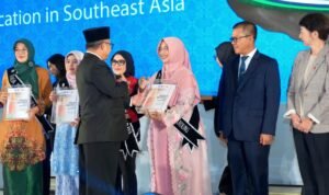 Kemendikdasmen Percayakan Kang DS dan Bunda Bedas Terima Roadmap PAUD Asia Tenggara