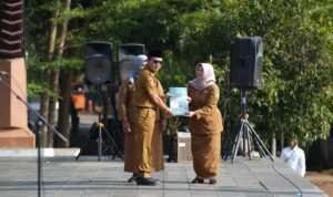 Reward Program bagi Desa dan Kecamatan Inovatif dalam Pengelolaan Sampah Reward Program bagi Desa dan Kecamatan Inovatif dalam Pengelolaan Sampah
