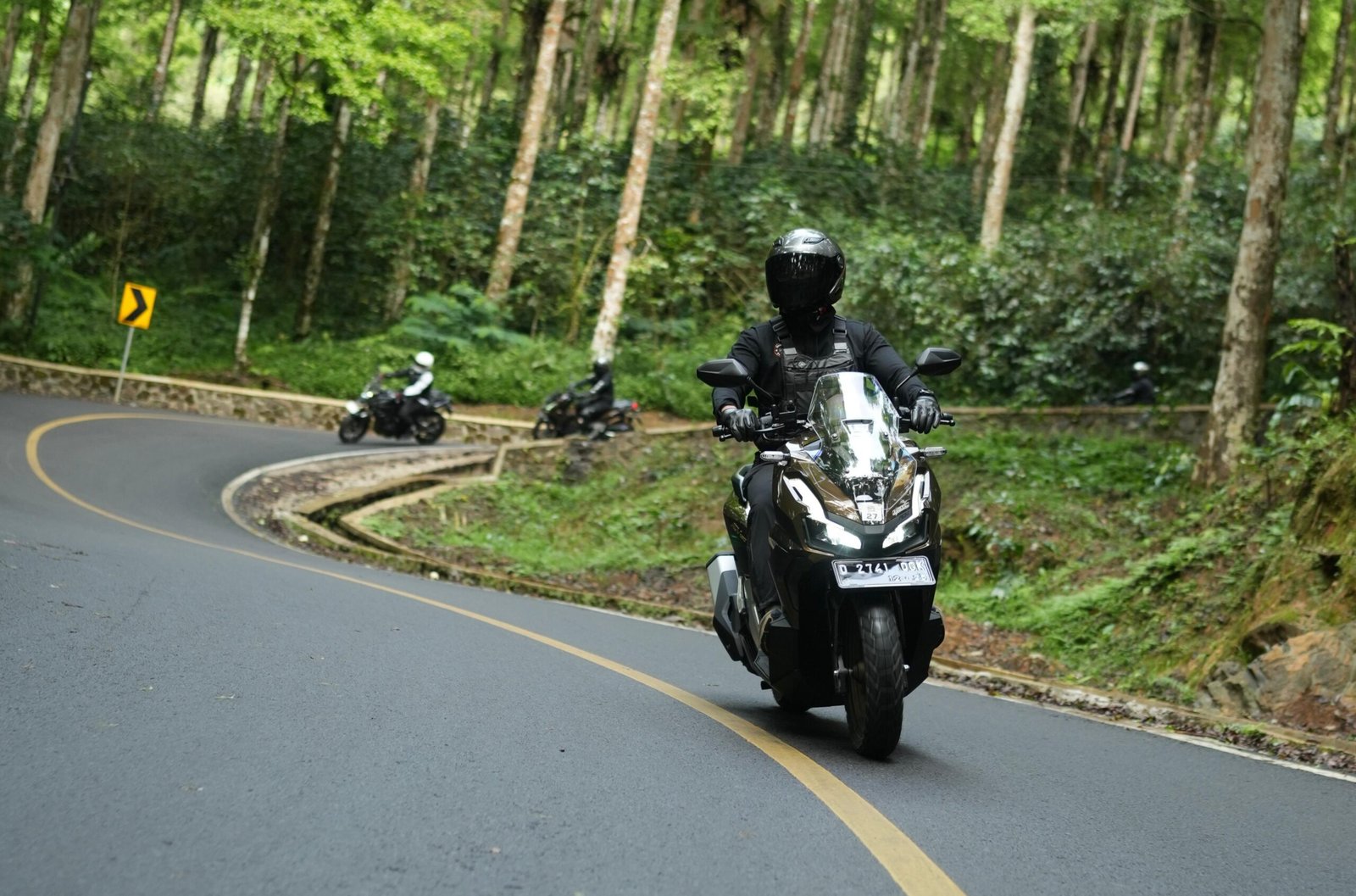 Hindari Menarik Gas Saat Menahan Motor di Tanjakan Hindari Menarik Gas Saat Menahan Motor di Tanjakan