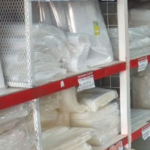 Harga Plastik Naik Drastis di Bandung, Pedagang Dilema: Naikkan Harga atau Kehilangan Pembeli?