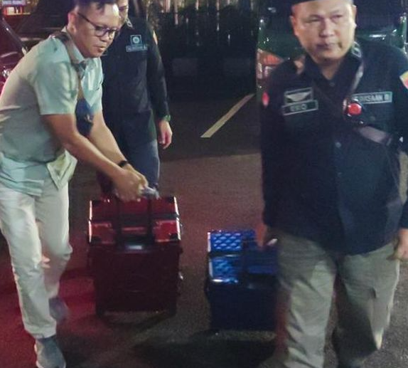 Kantor Disnaker Cimahi Digeledah Kejari Atas Dugaan Korupsi Program Pelatihan Kantor Disnaker Cimahi Digeledah Kejari Atas Dugaan Korupsi Program Pelatihan