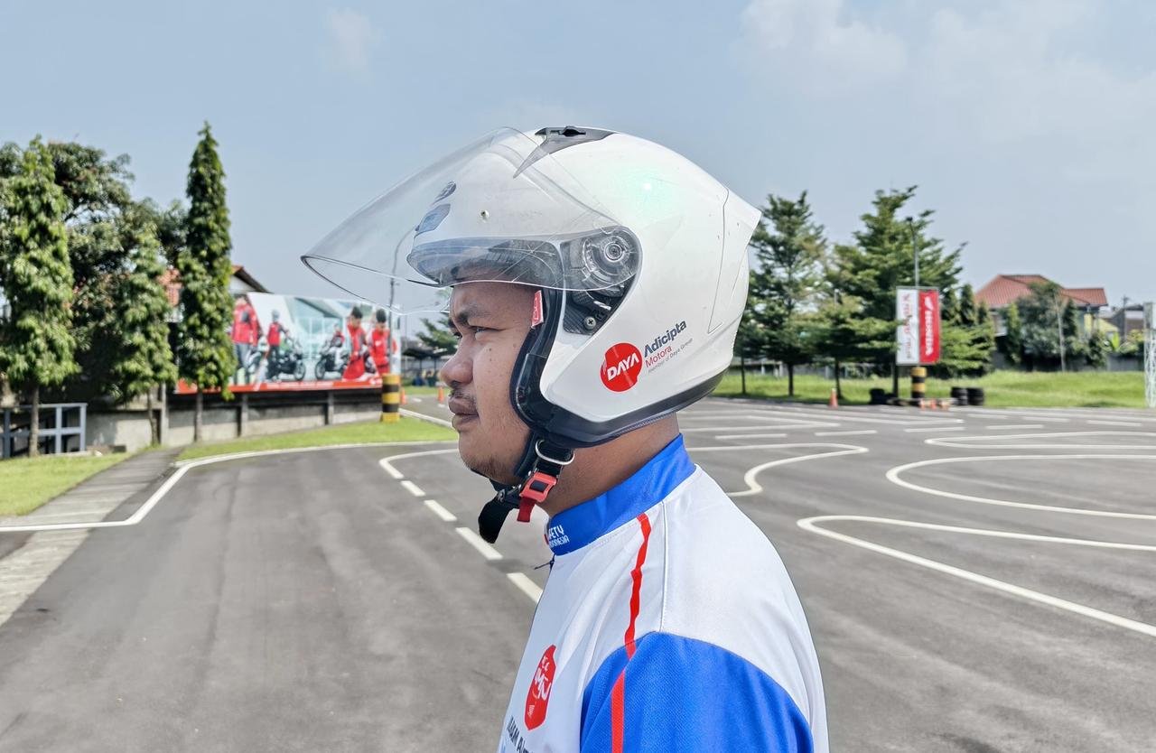 Pemilihan Helm