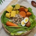 ILUSTRASI menu makanan kukus yang sehat.