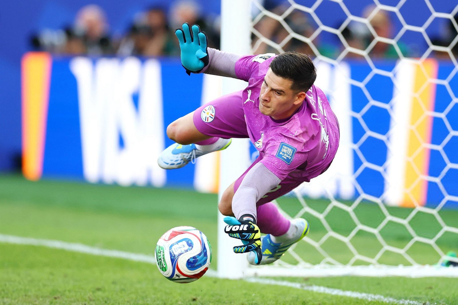 Heroik! Orlando Gill Gagalkan Dua Penalti, Paraguay Lolos ke 16 Besar Piala Dunia 2026