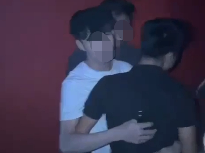 Video Dugaan Pesta Sesama Jenis di Tempat Hiburan Malam di Karawang Viral, Satpol PP Panggil Pengelola Video Dugaan Pesta Sesama Jenis di Tempat Hiburan Malam di Karawang Viral, Satpol PP Panggil Pengelola
