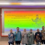 Holding Farmasi