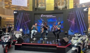 IMG-20260726-WA0013 Penampilan dari EJ Peace Entertainment berhasil mengguncang panggung dan memeriahkan suasana Regional Public Exhibition New Honda Vario Evo 160.