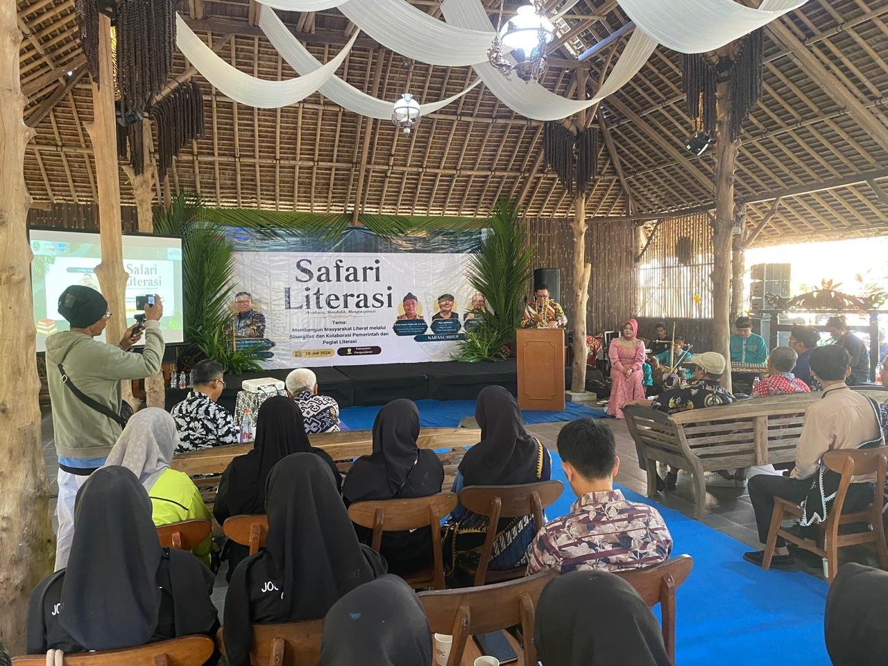 Dispusipda Jabar Genjot Peningkatan Kemampuan Literasi Masyarakat Dispusipda Jabar Genjot Peningkatan Kemampuan Literasi Masyarakat